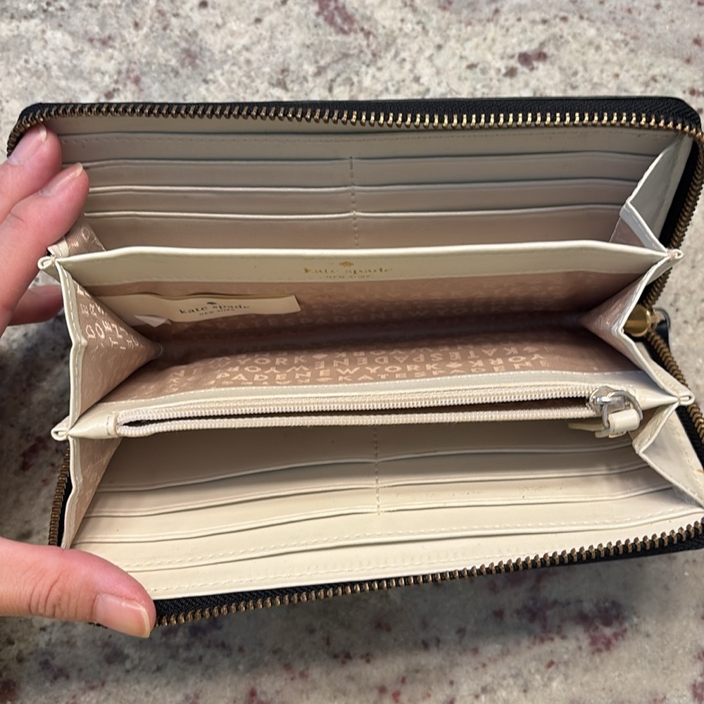 Kate Spade Wallet - Picture 3 of 5